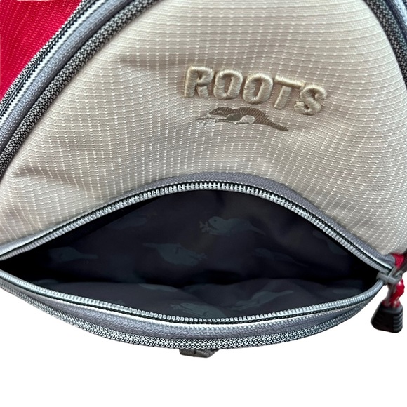 Roots Sling Camera Bag - Picture 4 of 8